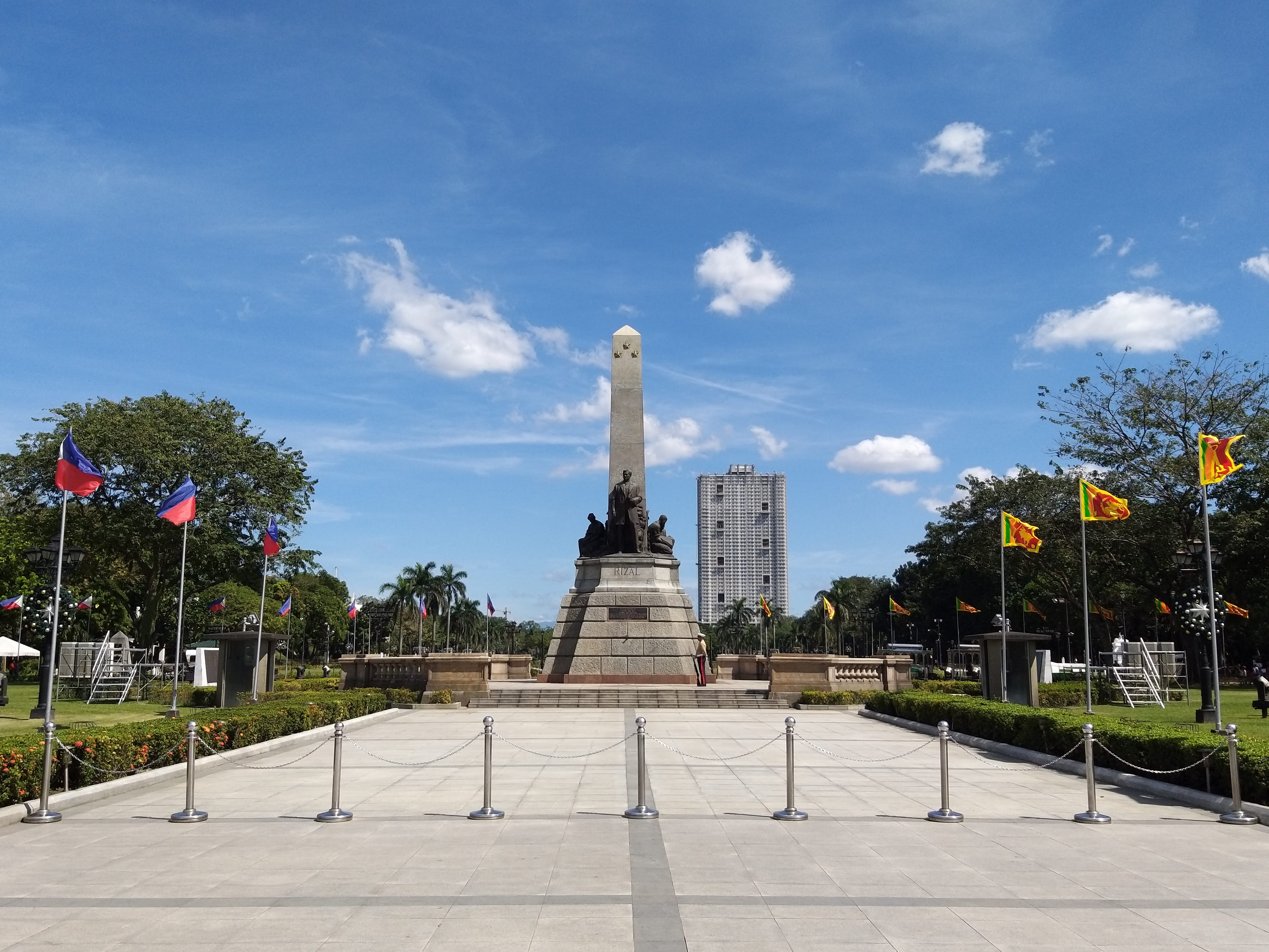 Rizal Park in Manila mit denkmal