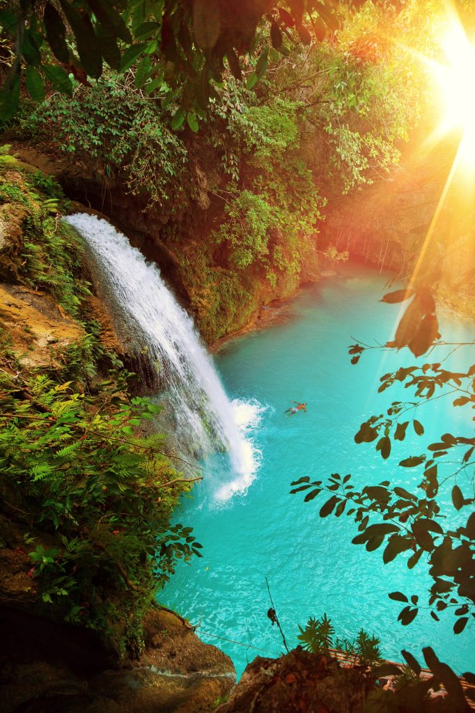 Kawasan Falls auf Cebu in Moalboal - Philippine DOT ©Jacob Riglin