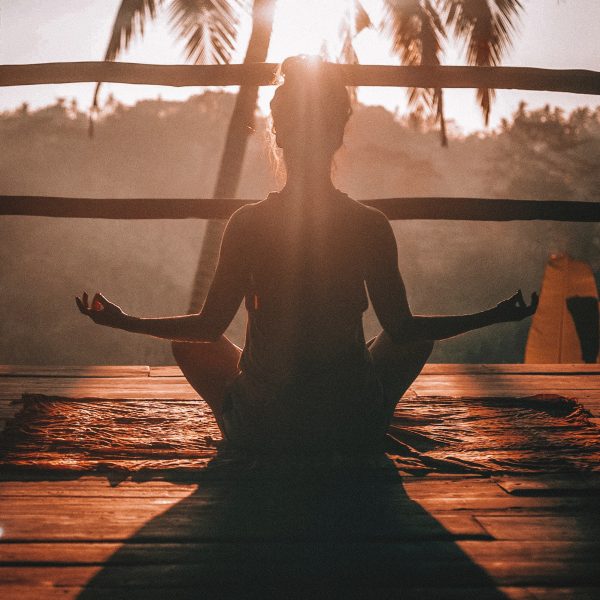 Yoga beim Sonnenuntergang